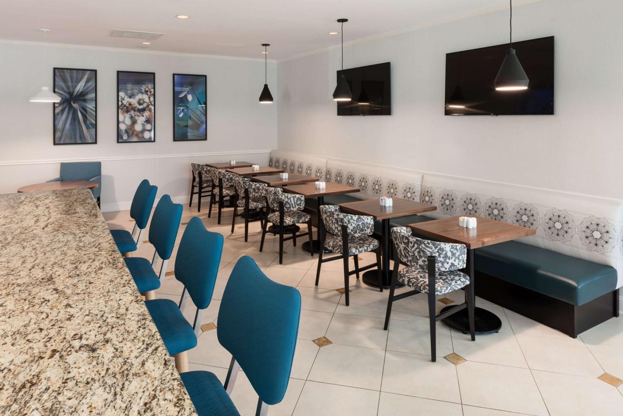 Hilton Garden Inn Фриско Экстерьер фото